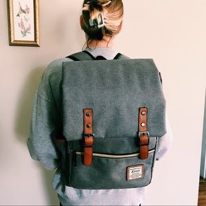 Gray Kenox Vintage style backpack